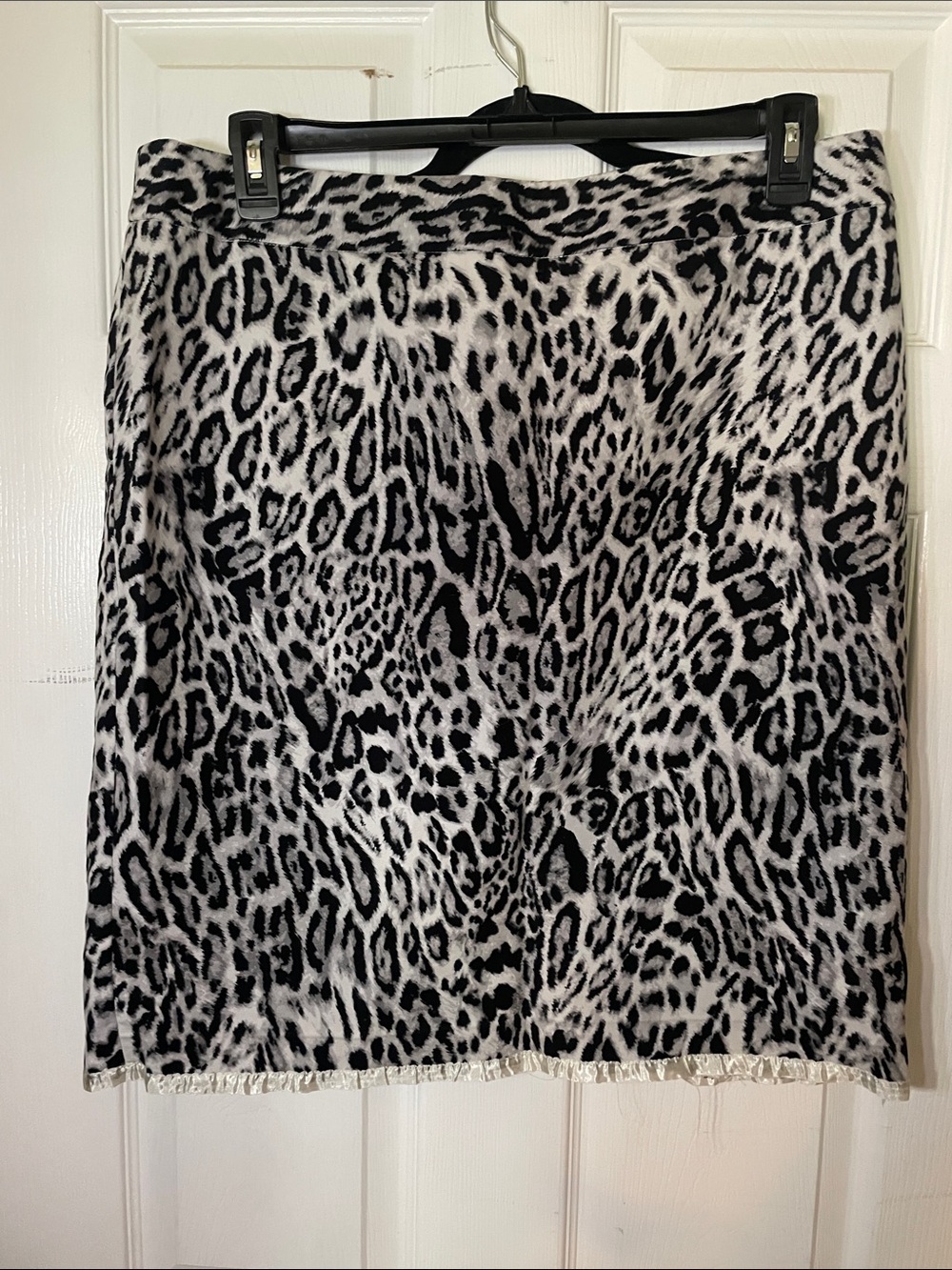 Worthington Black and White Leopard Print Skirt